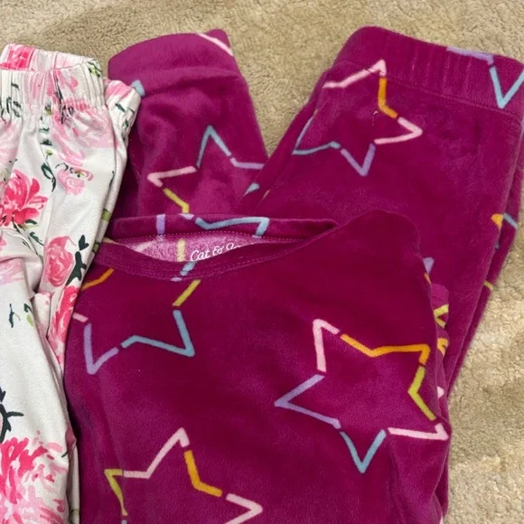 Lot of floral and Star Print Kids Pajamas Set - Picture 6 of 7